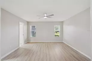 27211 Racquet Cir, Leesburg, FL 34748 - Photo 16