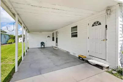 717 W Coach N Four Drive, Leesburg, FL 34748 - Photo 4