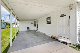 717 W Coach N' 4 Dr, Leesburg, FL 34748 - Photo 4