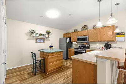 16922 SE 81st Charlesfort Avenue, The Villages, FL 32162 - Photo 18
