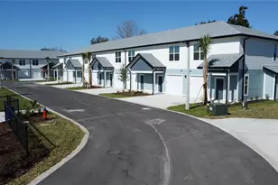 1019 E Caroline St, Tavares, FL 32778 - Photo 2