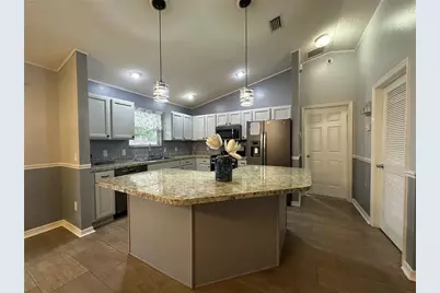 104 Cherry Blossom Lane, Lady Lake, FL 32159 - Photo 4