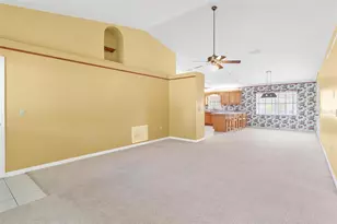 1 Bonaire Pl, Umatilla, FL 32784 - Photo 8