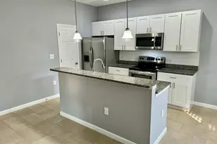 930 Lakefront Village Dr, Clermont, FL 34711 - Photo 4