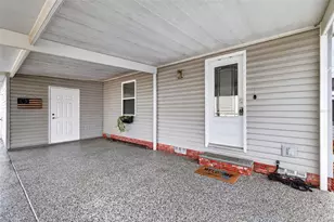 728 Prado Dr, Lady Lake, FL 32159 - Photo 4