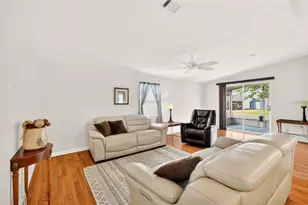 728 Prado Dr, Lady Lake, FL 32159 - Photo 10