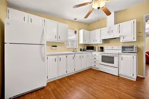 1222 Zapata Pl, Lady Lake, FL 32159 - Photo 20