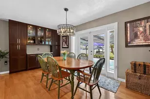 32739 Lake Eustis Dr, Tavares, FL 32778 - Photo 10