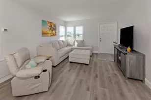 5568 Kenwood Dr, North Port, FL 34287 - Photo 8