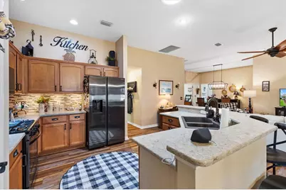 640 Mallory Hill Drive, The Villages, FL 32162 - Photo 10