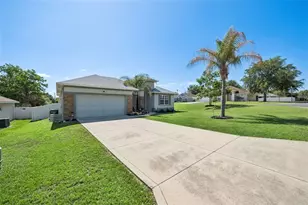 2720 Savannah Dr, Leesburg, FL 34748 - Photo 2