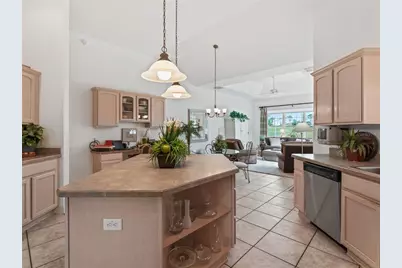 8755 SE 177th Grassmere Street, The Villages, FL 32162 - Photo 10