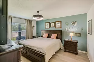 8669 Triumph Cir, Wildwood, FL 34785 - Photo 16