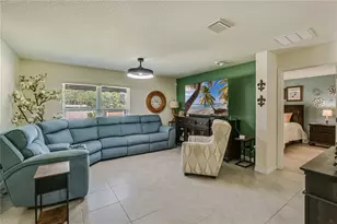 8669 Triumph Cir, Wildwood, FL 34785 - Photo 6