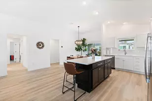 744 Barron Pl, The Villages, FL 32163 - Photo 10