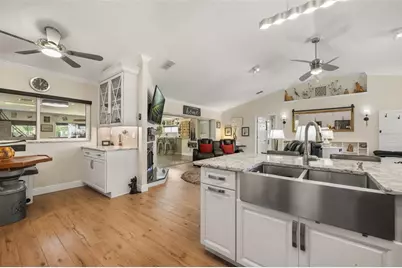 33000 Lakeshore Drive, Tavares, FL 32778 - Photo 6