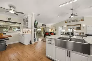 33000 Lakeshore Dr, Tavares, FL 32778 - Photo 6