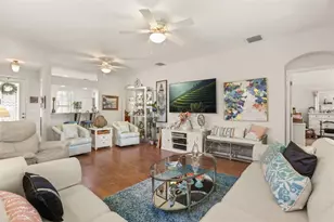 5190 China Sea Dr, Tavares, FL 32778 - Photo 4