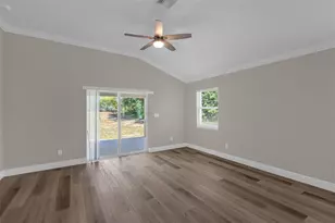 706 Stanley Ave, Wildwood, FL 34785 - Photo 10