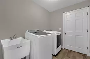 706 Stanley Ave, Wildwood, FL 34785 - Photo 16