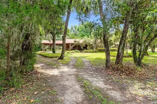 6400 Sunnyside Dr, Leesburg, FL 34748 - Photo 2