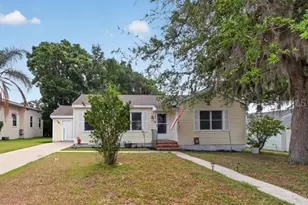 406 S 12th St, Leesburg, FL 34748 - Photo 1