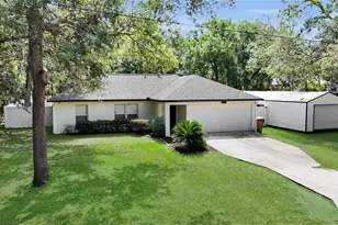 40206 Palm St, Lady Lake, FL 32159 - Photo 2