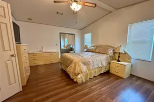 1704 Lilly Ln, The Villages, FL 32159 - Photo 14