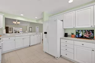 403 McLeod Ln, The Villages, FL 32162 - Photo 2
