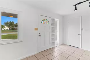 803 Carol Ct, Tavares, FL 32778 - Photo 6