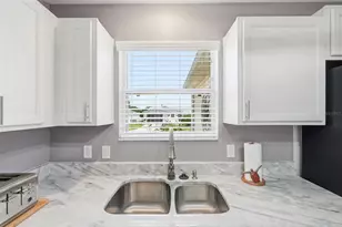 8142 SE 175th Columbia Pl, The Villages, FL 32162 - Photo 12