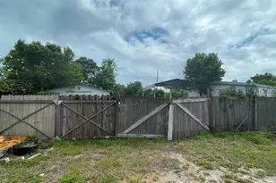 12024 Lakeview Dr, Leesburg, FL 34788 - Photo 6