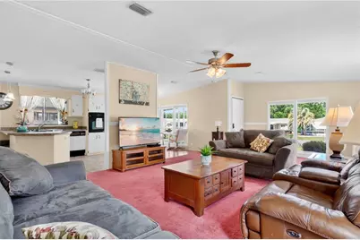32520 W Golf Court, Leesburg, FL 34748 - Photo 4