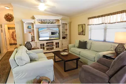 2372 Travis Place, The Villages, FL 32162 - Photo 2