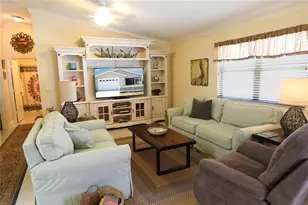 2372 Travis Pl, The Villages, FL 32162 - Photo 2