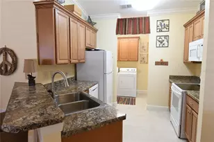 2372 Travis Pl, The Villages, FL 32162 - Photo 6