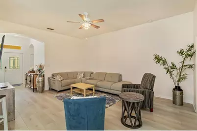 25206 Ormond Court, Leesburg, FL 34748 - Photo 6