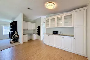 1666 Elkhart Cir, Tavares, FL 32778 - Photo 10