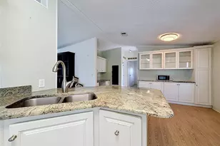 1666 Elkhart Cir, Tavares, FL 32778 - Photo 8