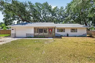 60 Outlook St, Umatilla, FL 32784 - Photo 1
