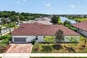 8237 Bridgeport Bay Cir, Mount Dora, FL 32757 - Photo 4