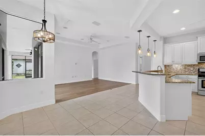 8237 Bridgeport Bay Circle, Mount Dora, FL 32757 - Photo 14