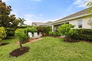 30429 Island Club Dr, Tavares, FL 32778 - Photo 24