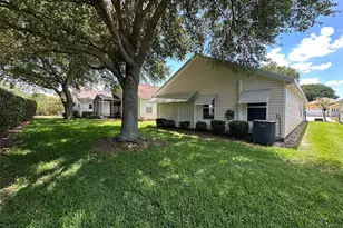 25335 Cranes Roost Cir, Leesburg, FL 34748 - Photo 20