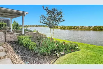 8461 Bridgeport Bay Circle, Mount Dora, FL 32757 - Photo 4