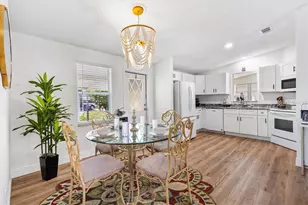 1616 Bayhill Dr, Lady Lake, FL 32159 - Photo 4