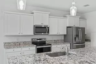 7889 Penrose Pl, Wildwood, FL 34785 - Photo 16
