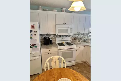 17350 SE 77th Sycamore Avenue, The Villages, FL 32162 - Photo 8