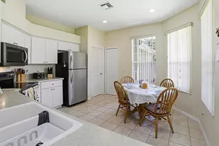 1431 Lake Villa Dr, Tavares, FL 32778 - Photo 8