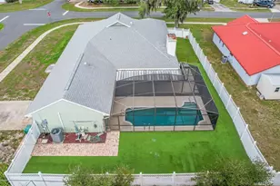 317 Woodland Trl, Lady Lake, FL 32159 - Photo 4